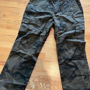 Massif Green Camo Pants, 34 W and 27 L